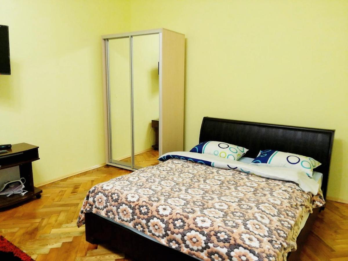 Apartment Ak. Kuchera Street Lviv Kültér fotó